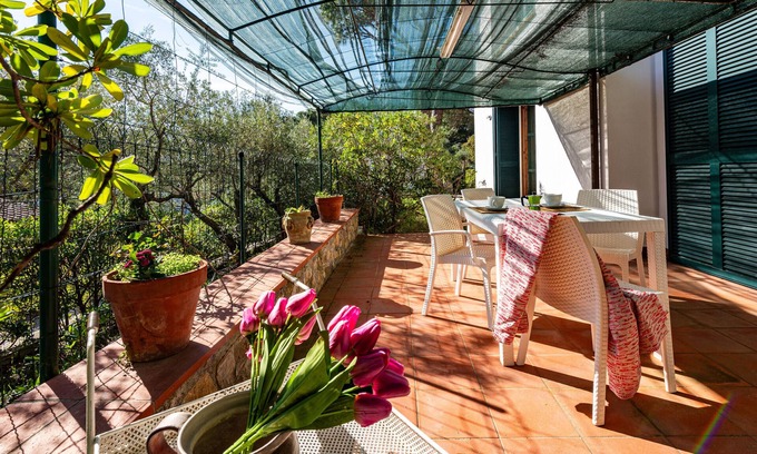 Campo nell'Elba Apartment | Studio Apartment 'Loft Paola' with Private Terrace, Private Garden and Balcony