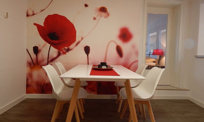 Neuendorf Apartment | Studio Apartment 'Ferienhaus Rheinblick Apartment 1' with Shared Terrace and Wi-Fi