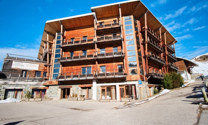 Chamrousse Apartment | Studio Apartment 'Les Myrtilles' with Balcony