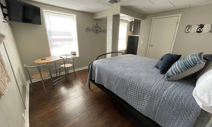 Coshocton Apartment | Studio Apartment on Main Street in Coshocton (35)