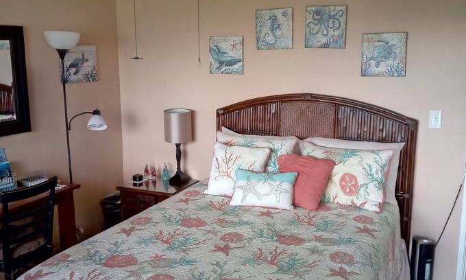 Kihei Apartment | Studio apt. with A/C, Fridge, Semi-Private pool in the Center of kihei