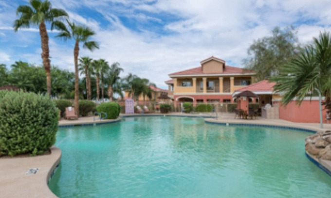 East Mesa House | Studio at prime Orlando resort