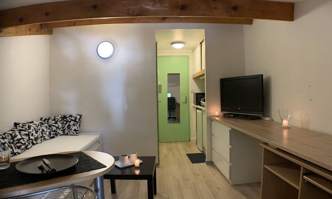 Aytre Apartment | Studio au Centre Ville - Belle Balade en Vélo