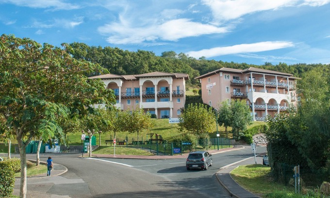 Ciboure Apartment | Studio avec accès piscine, Wi-Fi + Parking gratuit