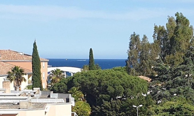 Sainte-Maxime Apartment | Studio avec Piscine, Parking et Terrasse à Sainte-Maxime - FR-1-226-420