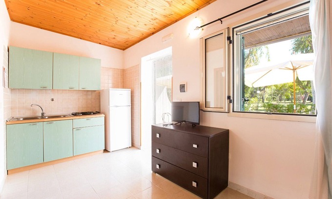 Chiesiola Apartment | Studio 'Baia Falcone-Comfort Studio 206' with sea view, Wi-Fi and air conditioning