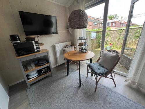 Scharendijke Apartment | Studio Bluuven