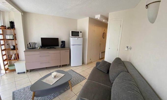 Le Barcares Apartment | Studio Cabine 4 Pers avec Terrasse, Face Mer, Accès Direct Plage, Proche Commerces et Parc Aqualand - FR-1-81-600