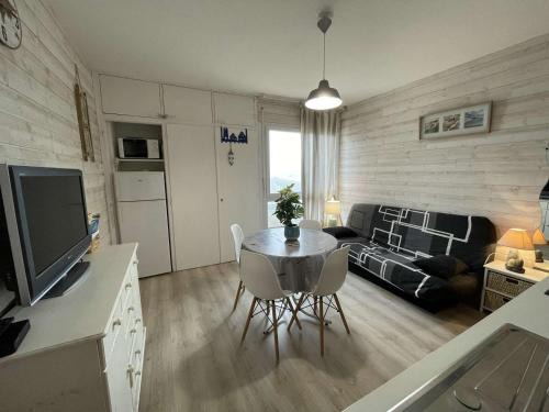 Saint-Jean-de-Monts Apartment | Studio cabine moderne 4 pers, plage 100m, Saint-Jean-de-Monts - FR-1-224C-582
