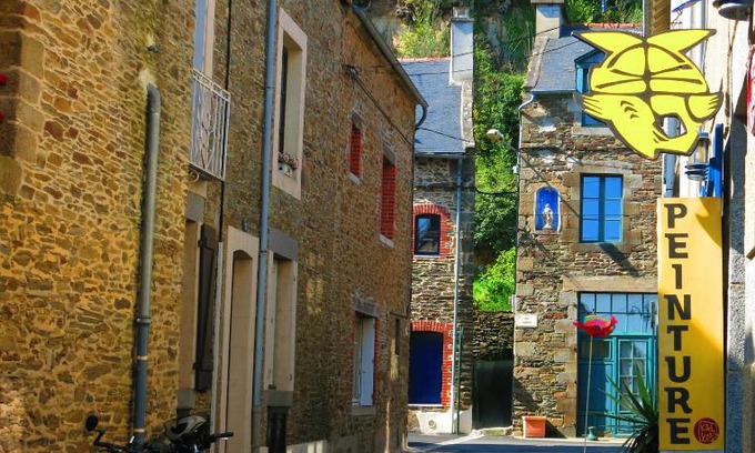 Cancale Apartment | STUDIO CANCALE - PORT DE LA HOULE - classé 2 étoiles