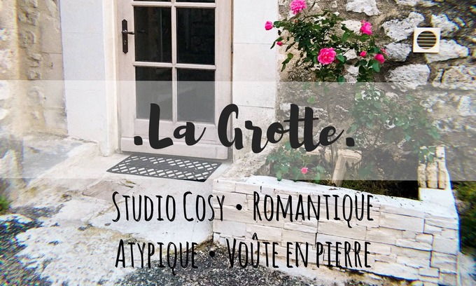 La Garde-Adhemar Apartment | STUDIO CAVE (fully arched stonework)