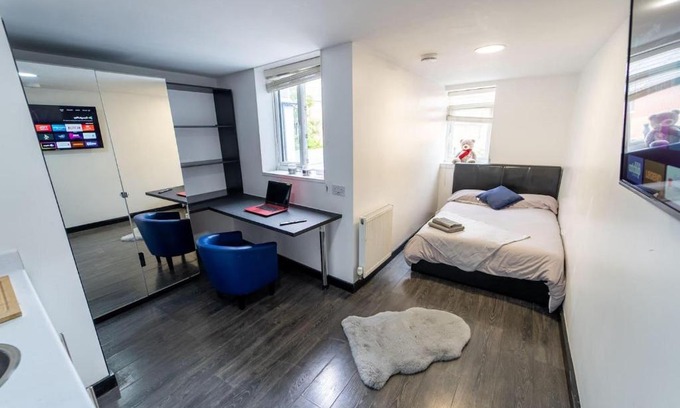 Selly Oak Apartment | Studio close to Selly Oak train station