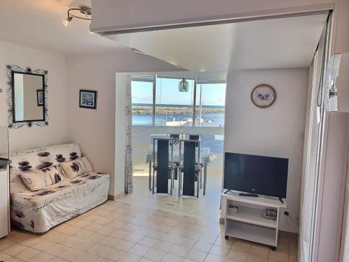 Valras-Plage Apartment | Studio confortable avec vue mer et port
