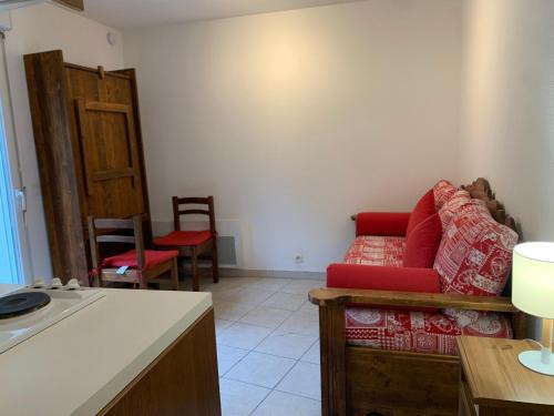 Brides-les-Bains Apartment | Studio cosy proche télécabine et thermes, balcon ombragé, wifi inclus, animaux acceptés - FR-1-512-125