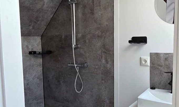 Hagen Apartment | Studio-Deluxe-Private Bathroom-Landmark view-Schloßblick