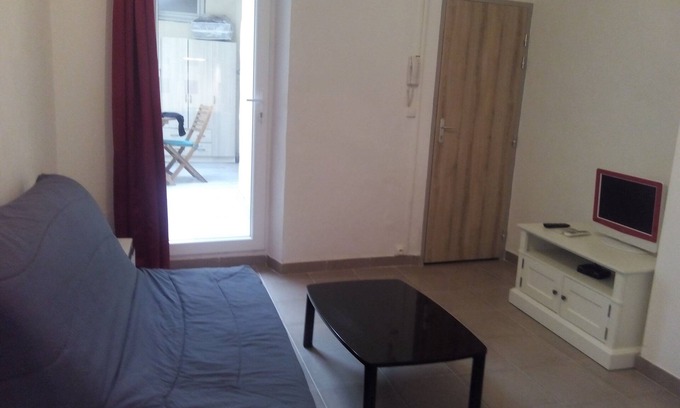 Vaison-la-Romaine Apartment | Studio downtown 2