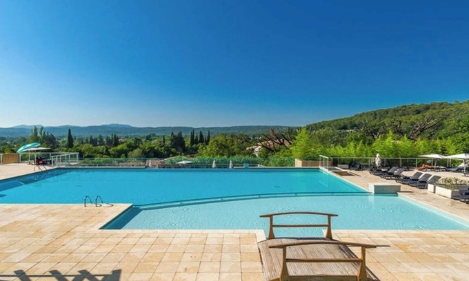 Callian Apartment | Studio en Résidence Vacances 4 Avec Accès Piscine