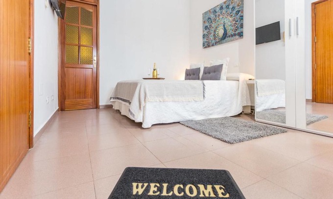 Las Palmas de Gran Canaria Apartment | Studio near the Sea and City