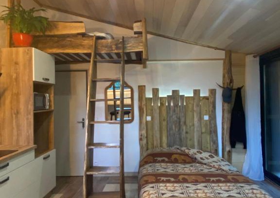 Saint-Laurent-de-Neste Apartment | Studio famille, lit aventurier