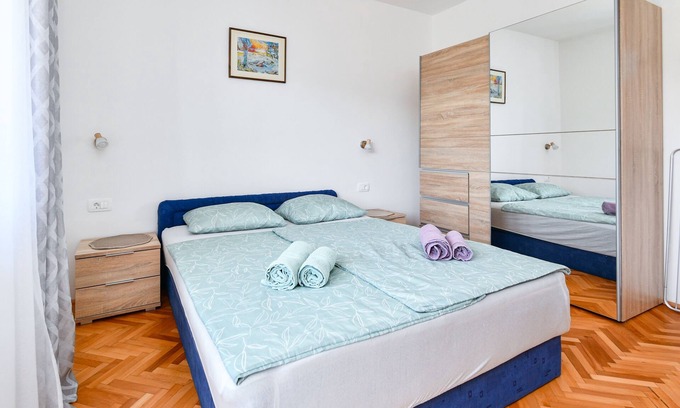 Rab Town Apartment | Studio flat with balcony and sea view Supetarska Draga - Donja, Rab (AS-2013-e)