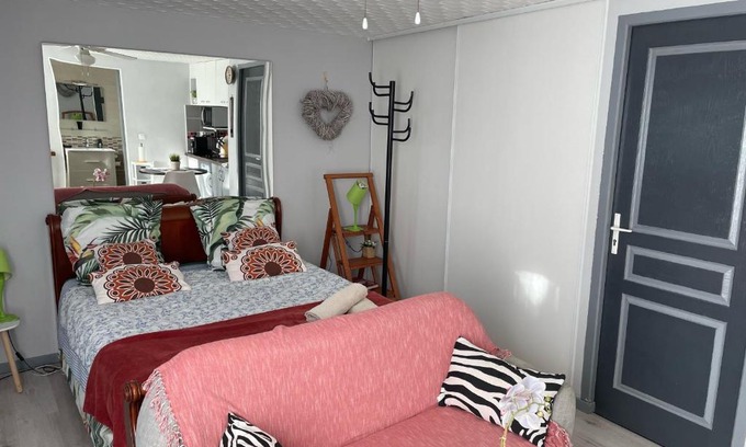 Montagnac Apartment | STUDIO