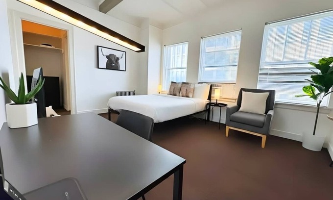 Gold Coast Apartment | Studio Gold Coast City Living