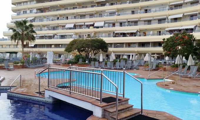 Costa Adeje Hotel | Studio Hotel Apt, in Costa Adeje, Few Minutes Walk To Beach, Shops & Bars