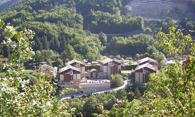 Brides-les-Bains Apartment | Studio in Brides les Bains 600m from skilift