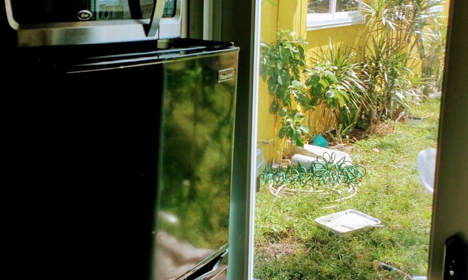 Mango Groves Apartment | Studio in historic district in Lake Worth Florida