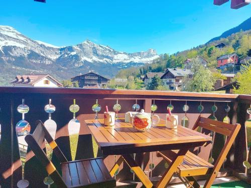 Saint-Gervais-les-Bains Apartment | Studio La pointe des Aravis 3 by Interhome