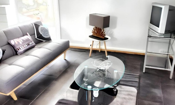 Baillif Apartment | Studio lumineux avec vue sur la mer à Baillif – 45 m² + Terrasse