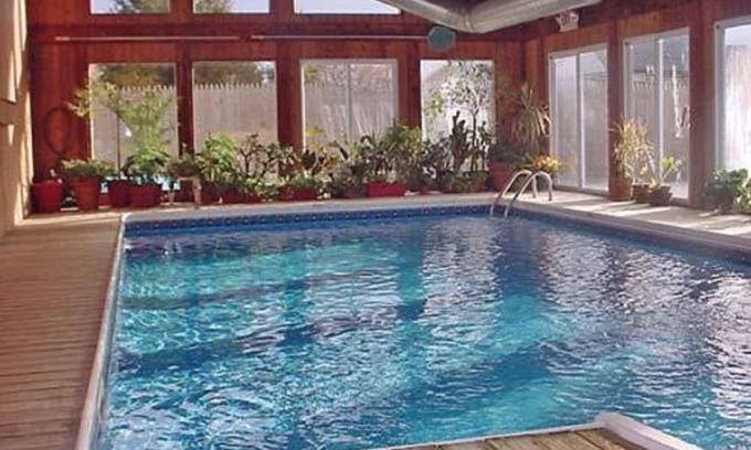 Misquamicut Apartment | Studio one block from Misquamicut Beach, Westerly Rhode Island