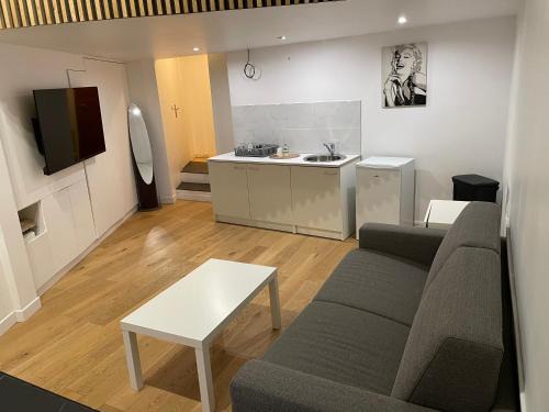 14th Arrondissement Apartment | Studio Porte de Gentilly