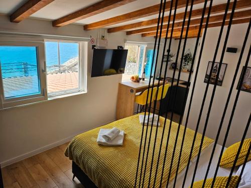 Cove Basina (Jelsa) Apartment | Studio Sea view