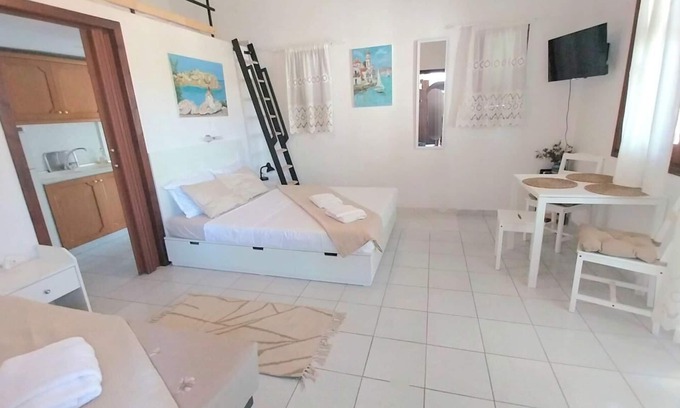 Nikita Apartment | Studio Silvi