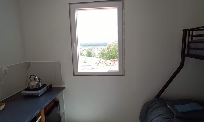 L'Hopital-du-Grosbois Apartment | Studio Soleil Levant au Domaine de Tara. Animaux Acceptés