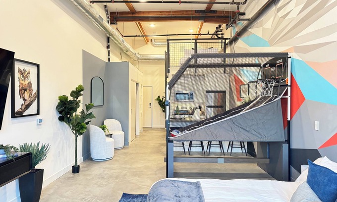 Santa Ana Apartment | Studio-style loft with Garage door only 6 miles from Disney!