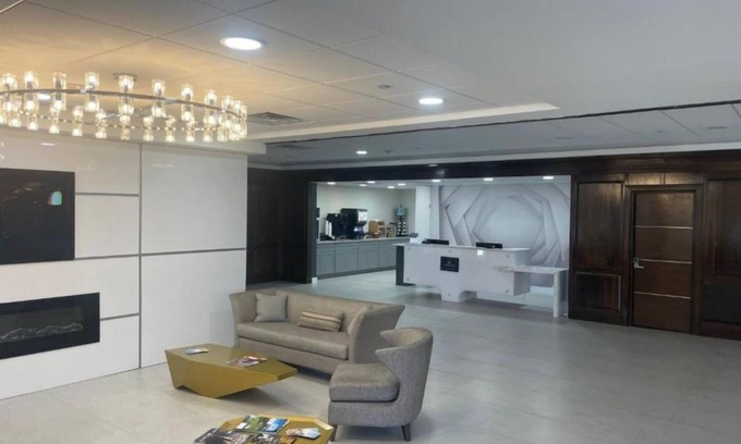 Cheat Lake Apartment | Studio Suite at Lakeview Golf Resort w Indoor Pool & BBQ