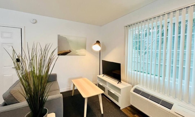 Claremont Apartment | Studio Suite in Pomona by Just Bring Your Toothbrush