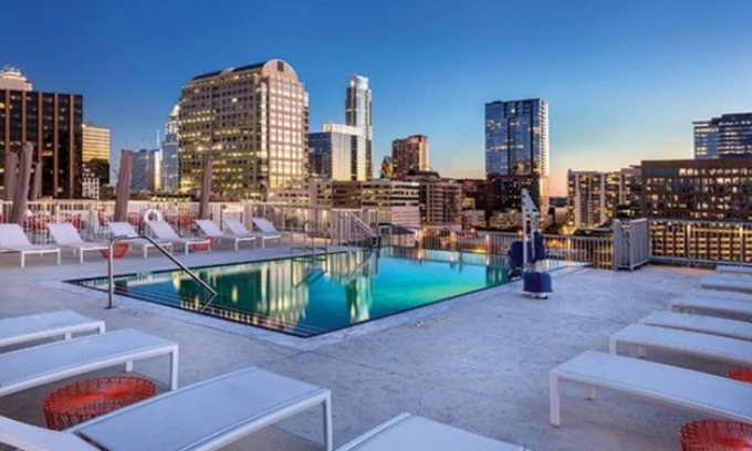 Civic District Condo | Studio unit/Austin - Full Kitchen, W/D, Rooftop Pool, & More!