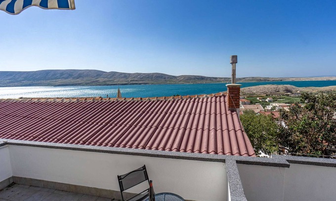 Zubovici Apartment | Studio with sea view and pool