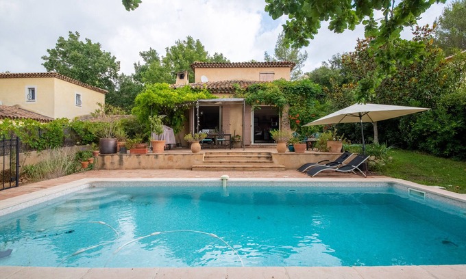 Valbonne Apartment | Studio with swimming pool in quiet location near golf courses and nature park, Sophia technology park