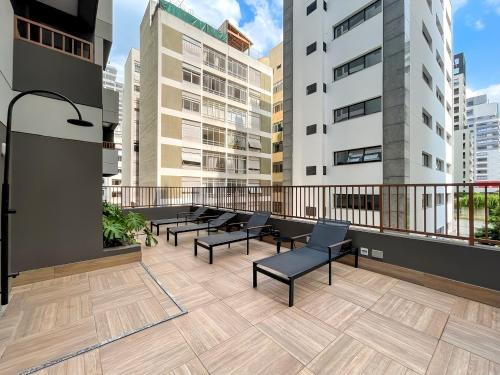 Jardins House | Studios Pamplona condominium with pool next to Trianon-Masp subway station