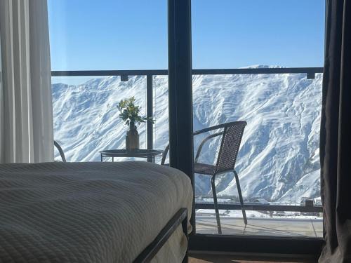 Kazbegi Apartment | Stuning views on mountains, gudauri