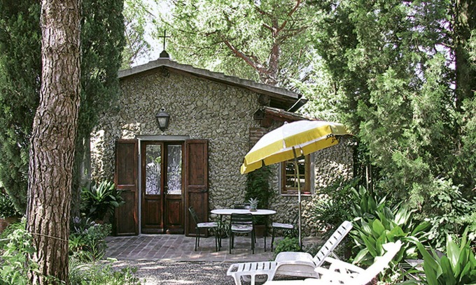 Palaia House | Stunning private villa for 2 guests with TV and terrace
