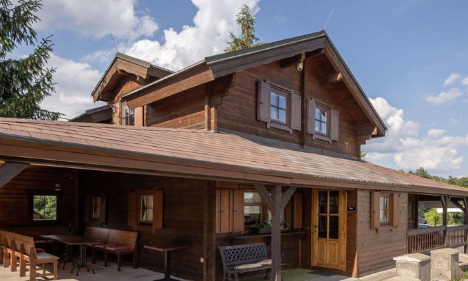 Dolni Branna House | Stunning private villa for 8 people with WIFI, hot tub, TV, terrace and pets allowed