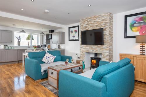 Carlisle House | Stunning 1-Bed Cottage near Carlisle with Hot tub