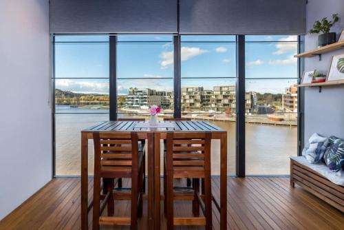 Kingston Apartment | Stunning 1BR Apartment with Water Views