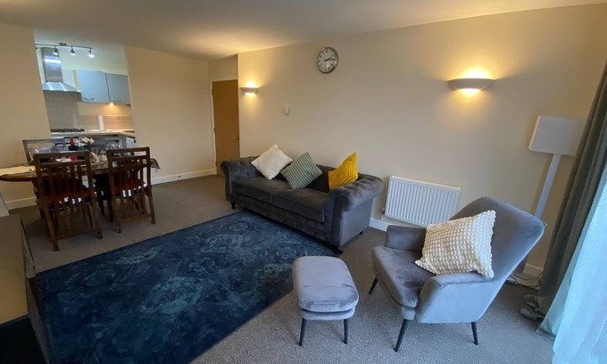 Greenwich Apartment | Stunning 2-Bed Apartment in London