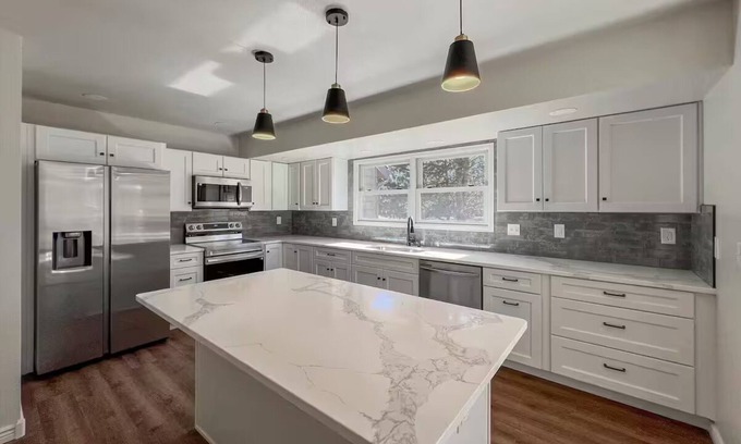 Fort Collins House | Stunning 5 Bed/4 Bath Townhouse
